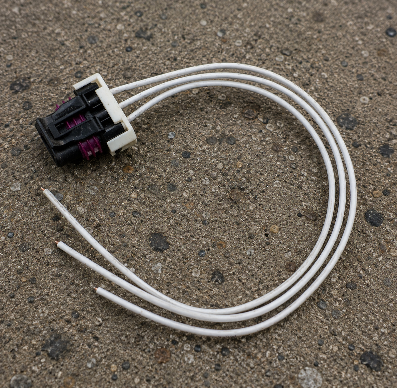 ACDelco PT1910 Multi-Purpose Pigtail Connector Kit.
