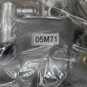 Alternative view of Original Hitachi two-barrel carburetor for a 1984 Nissan Sunny B11 with an A15 engine and automatic transmission (manual choke).

*   New (NOS)
*   Professionally rebuilt
*   An original used unit in very good condition