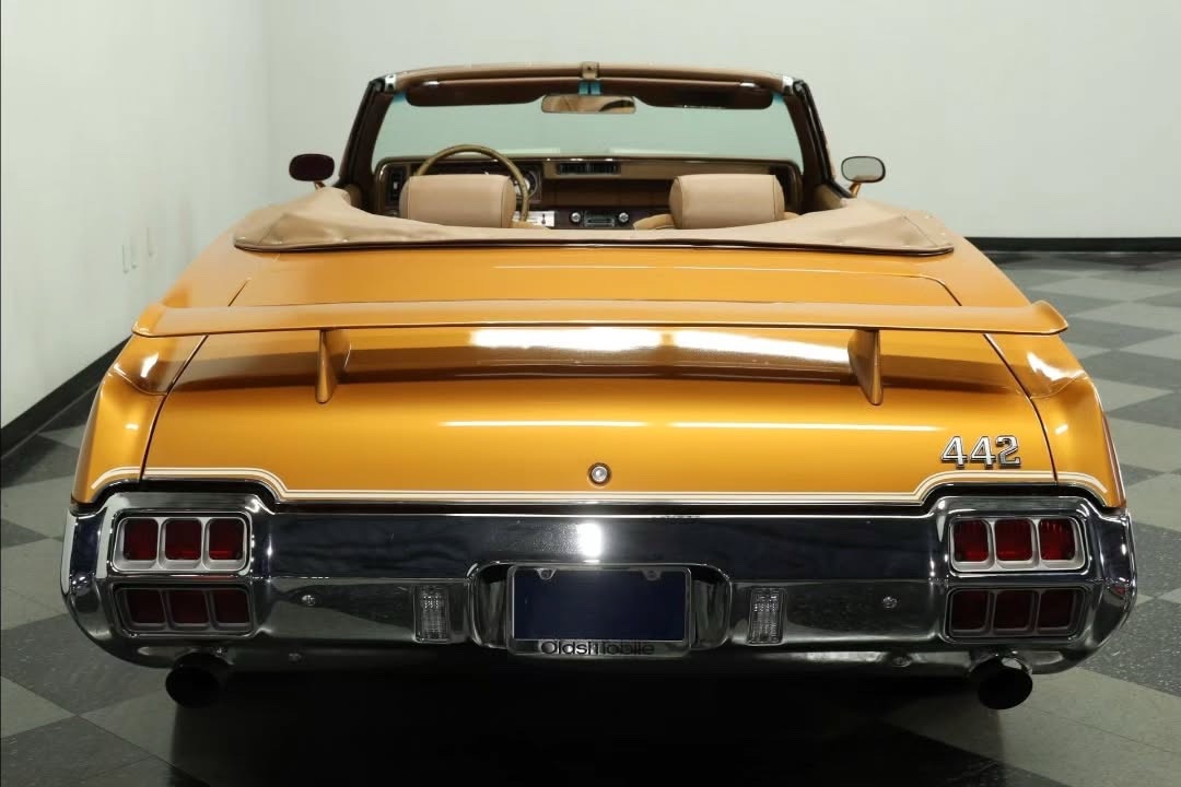 1972 Oldsmobile Cutlass 442 convertible with a matching 455 BIG BLOCK V8 Engine - Image 9